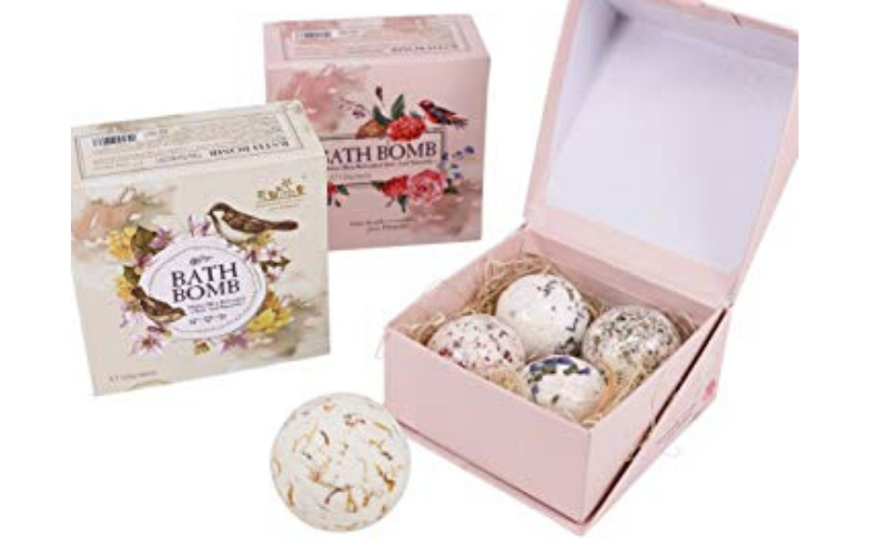 Bath Bomb Packaging Boxes Helps you in Promoting the Brand Name